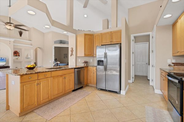 Fully-equipped kitchen