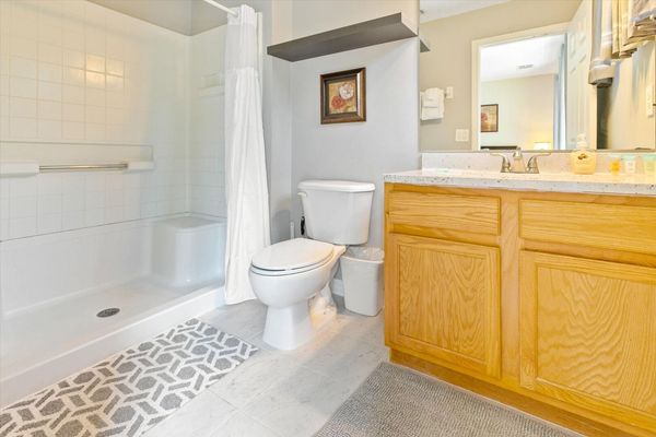 Master King Bathroom 1 Upstairs
Shower