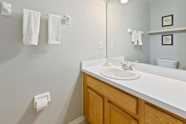 1/2 Bathroom 3 Downstairs