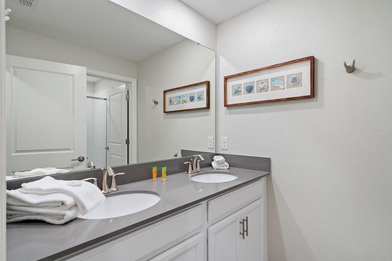 Hall Bathroom 2 Upstairs