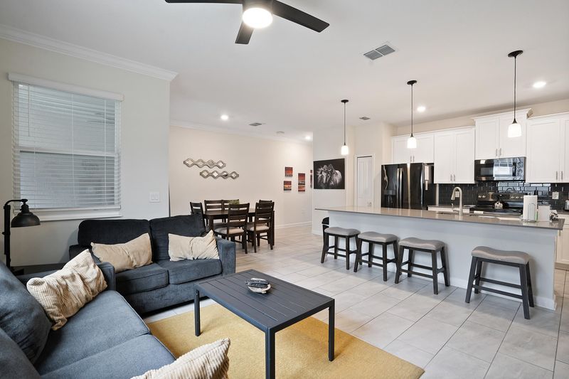 Living room/ Dining Room/Kitchen