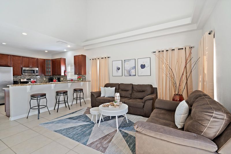 Living Room/Kitchen