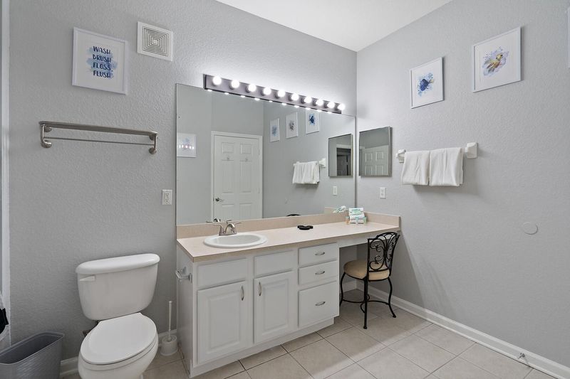 Shared Bathroom 2