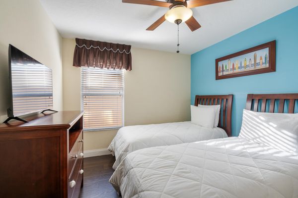 Two Twins Bedroom 4 Upstairs 32" TV