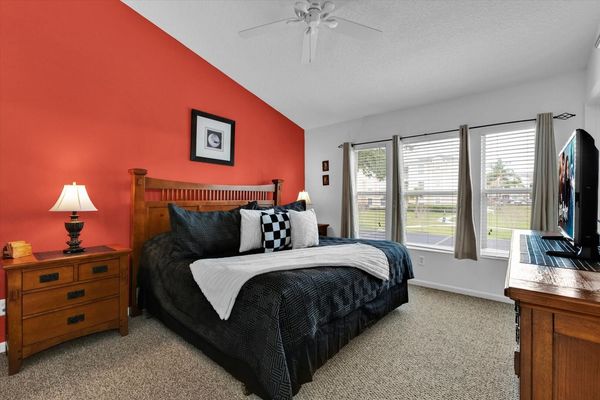 Master King Bedroom 1 Upstairs
Attached Bathroom
32" Smart TV