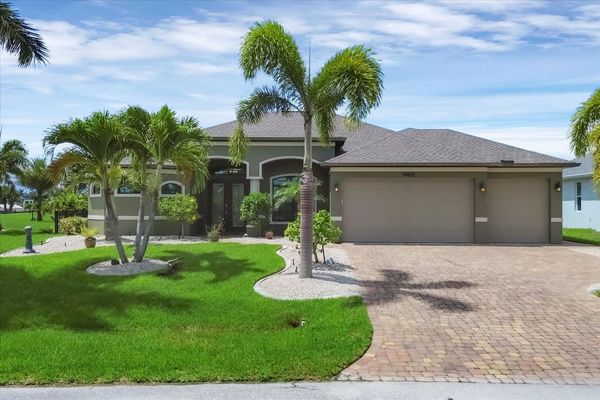 Beautiful South Gulf Cove waterfront home with private pool