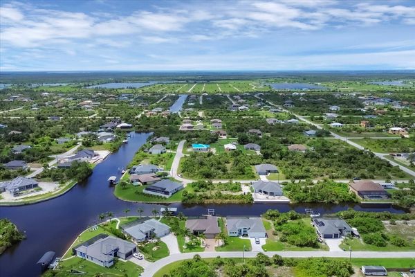 Beautiful South Gulf Cove waterfront home with private pool (Boat lift not available)