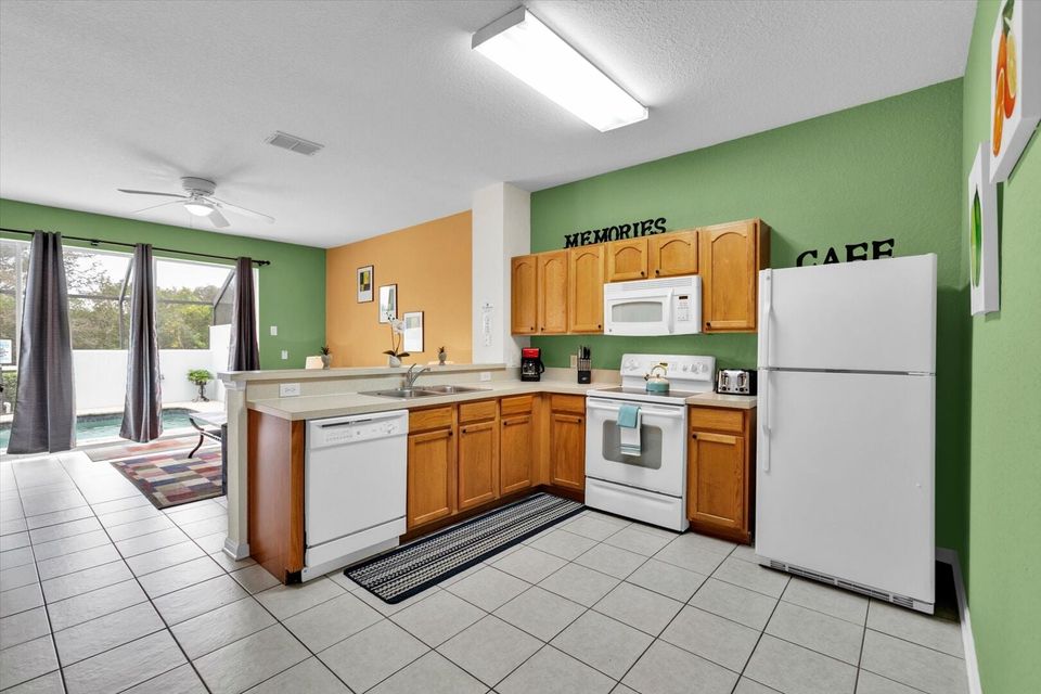Kitchen (Angle)
