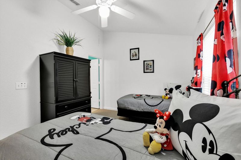 Two Twins Suite Bedroom 2 Upstairs
32" TV
Attached Bathroom
Mickey Theme