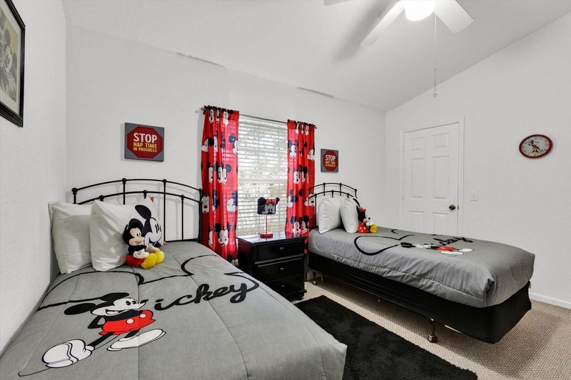 Two Twins Suite Bedroom 2 (Angle)