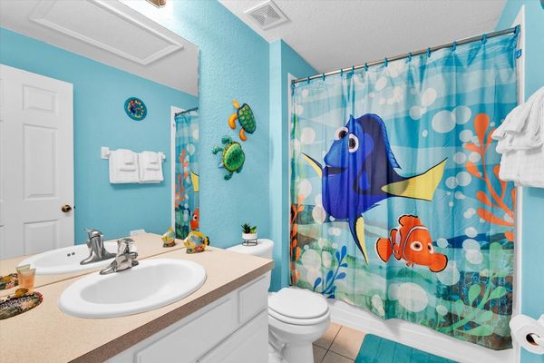 Two Twins Suite Bathroom 2, Upstairs
Tub/Shower Combo