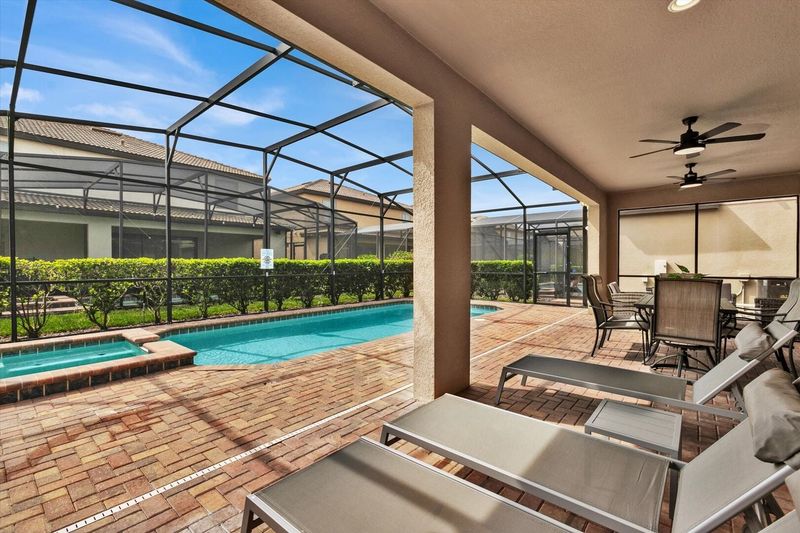 Patio Dining (Angle)