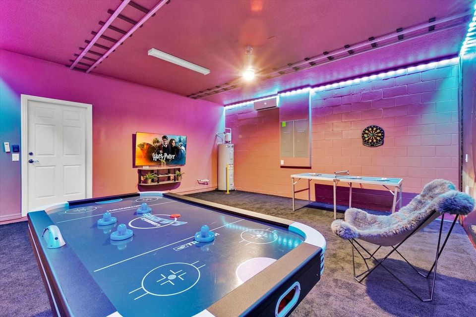 Game Room (Angle)
