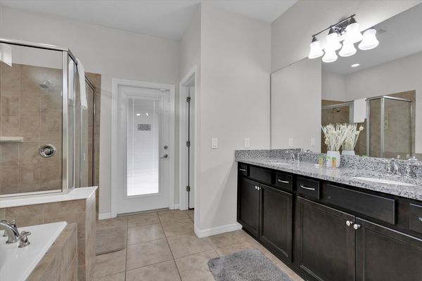 Master King Bathroom 1 Downstairs
Tub and Shower