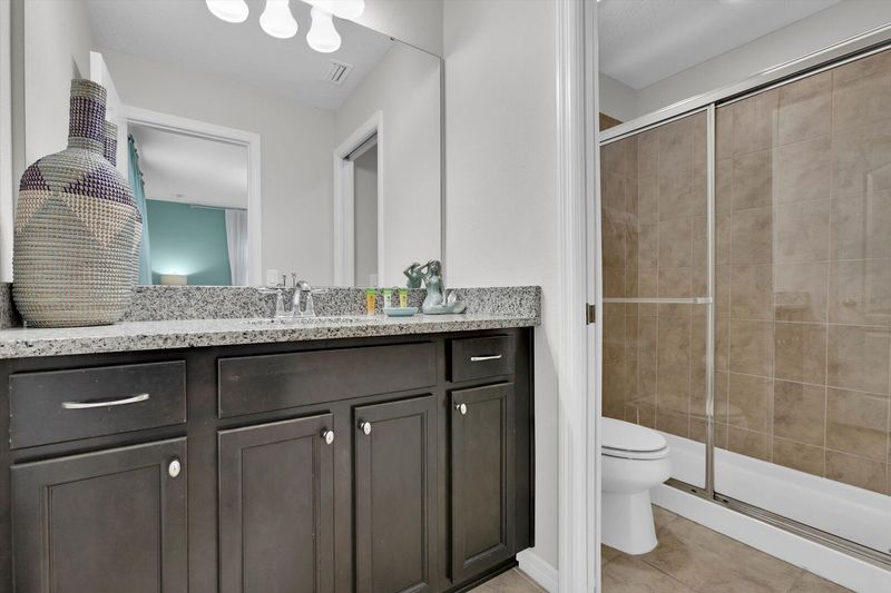 King Suite Bathroom 2 Upstairs
Shower