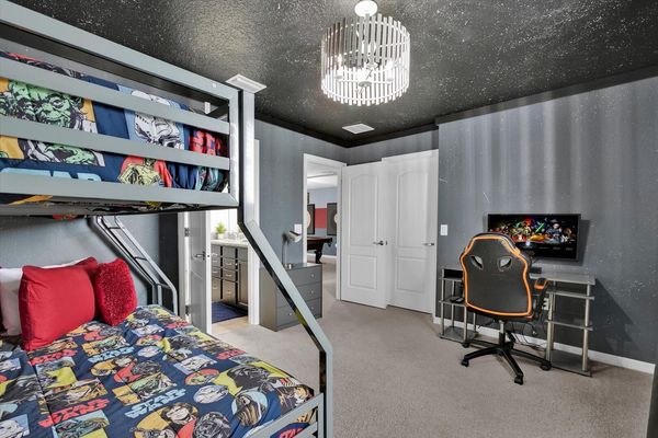 Twin/Double Bunk Bedroom 4 (Angle)
32" TV