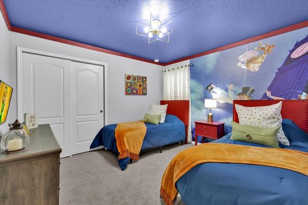 Two Twins Bedroom 8, Upstairs
Peter Pan Theme