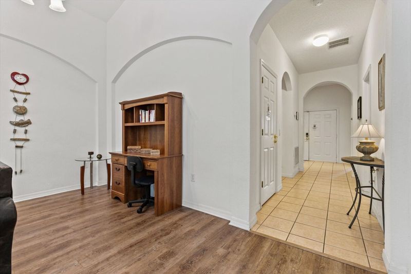 Desk Area and Entry