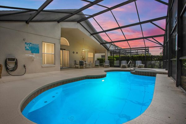 Patio Seating
Has Outdoor Cold Shower