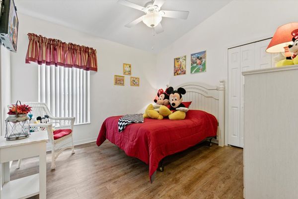 Double Bedroom 3
Shared Bathroom