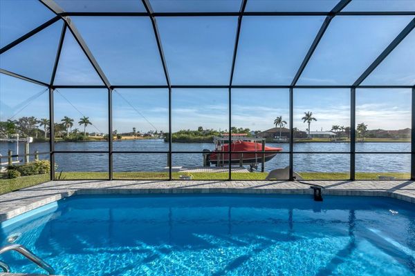 Gorgous view of canal
The pool is 22x8 D 6' (Boat lift not available)