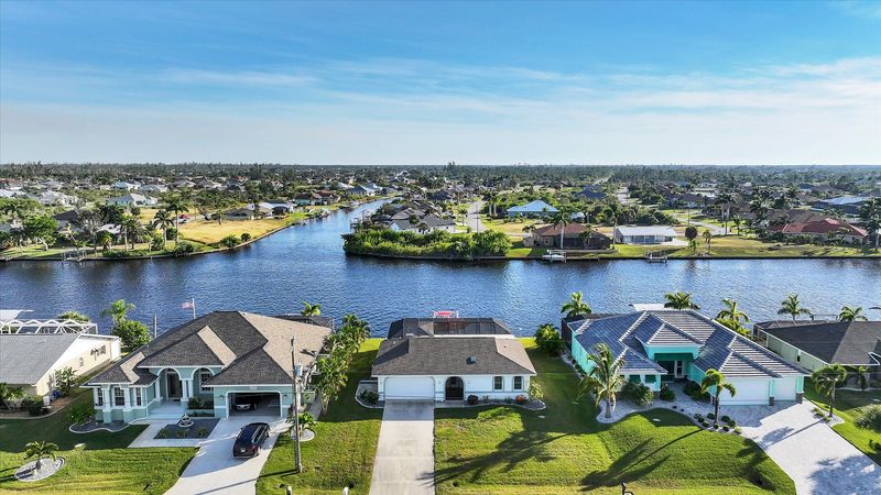 Lovely South Gulf Cove canal home (Boat lift not available)