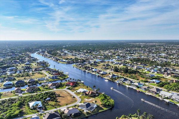 South Gulf Cove (Boat lift not available)