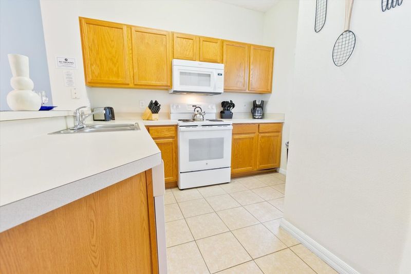 Kitchen (Angle)