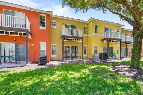 Exterior (Rear)
Patio and Balcony Off Master Bedroom