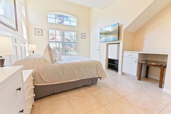 Bedroom 2 (Angle)