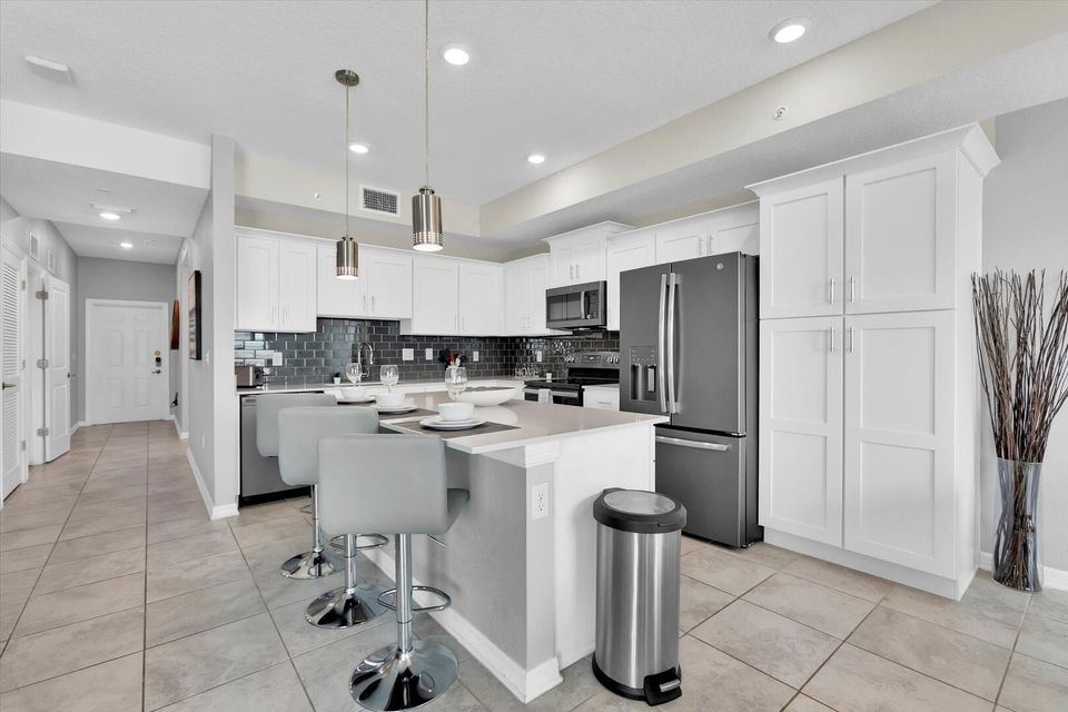 Breakfast Bar