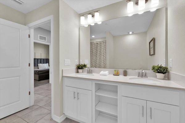 Hall Bathroom 2 (Angle)