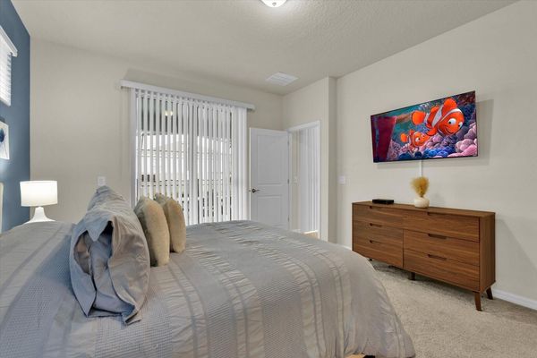 Master Queen Bedroom 1 (Angle)
50" smart TV