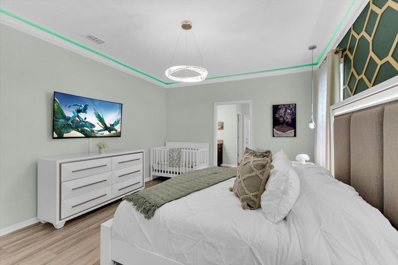 Master Bedroom 1, King Bed , Downstairs, Attached Bathroom, 55" Smart TV