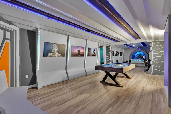 Game Room / Loft - Star Wars, Upstairs
Pool Table