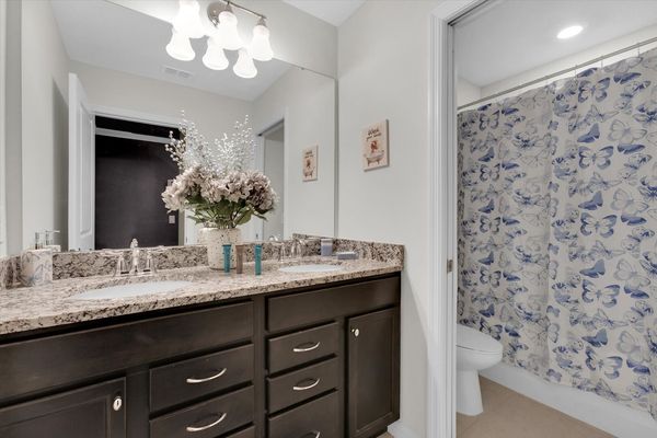 Hall Bathroom 5, Tub/Shower Combo, Upstairs,
