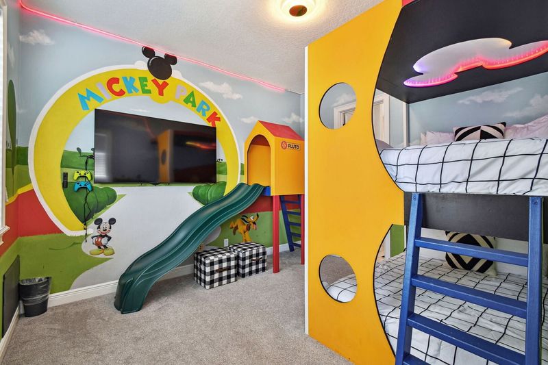 The kids will love the themed bedroom, creatively decorated to spark their imagination and provide a fun-filled retreat.