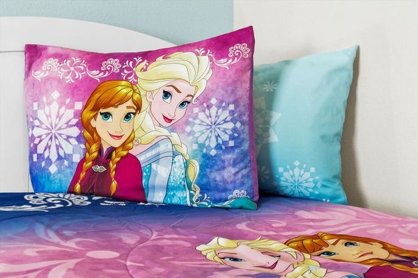 Two Twins Bedroom 4 (Angle)