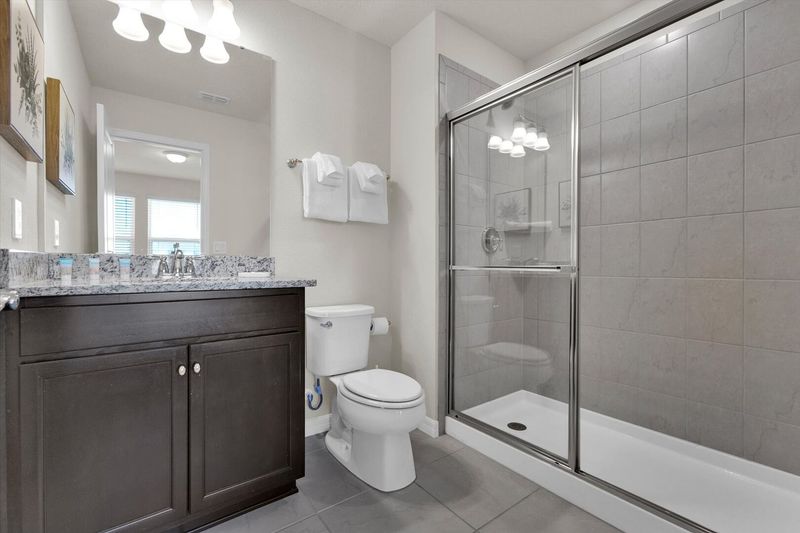 Queen Suite Bathroom 4 Upstairs
Shower
