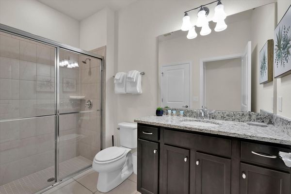 Shared Bathroom 3 Downstairs
Shower