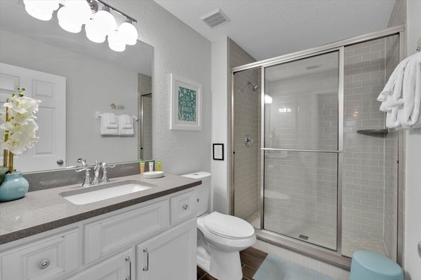 King Suite Bathroom 4 Upstairs
Shower