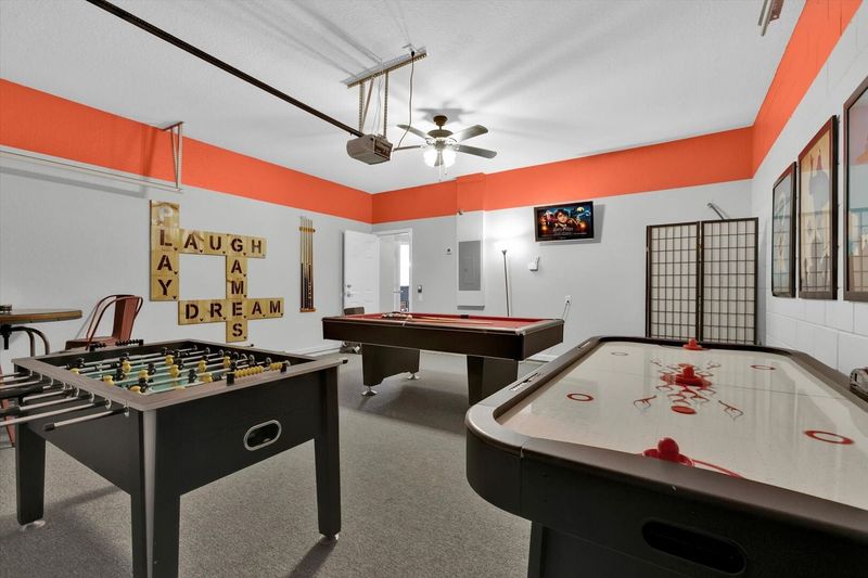 Game Room - has AC
32" TV
Air Hockey
Foosball
Pool Table