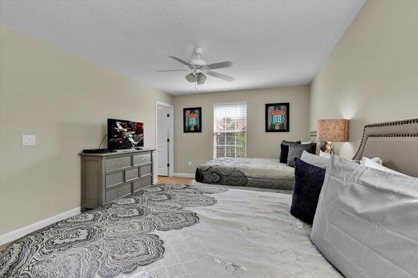 Two Queens Bedroom 2 (Angle)
40" TV