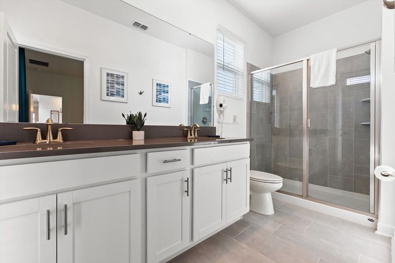 Master King Bathroom 1, Downstairs
Shower