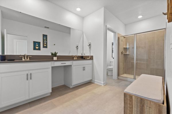 Master King Bathroom 2, Upstairs
Tub and Shower