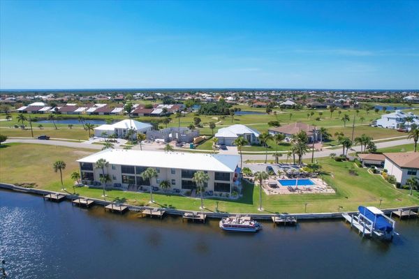 Located in beautiful PGI (Boat lift not available)