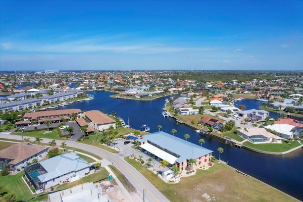 Located in beautiful PGI (Boat lift not available)