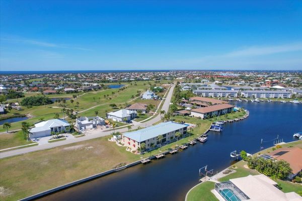 Located in beautiful PGI (Boat lift not available)