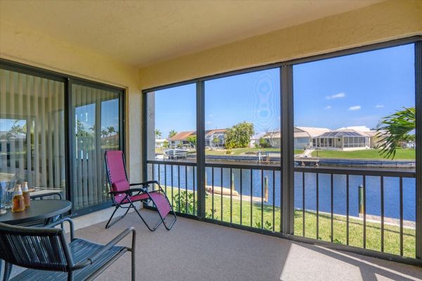 Beautiful Florida view! (Boat lift not available)