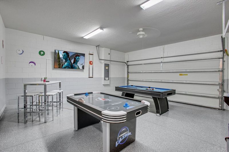 Game Room (Angle)
